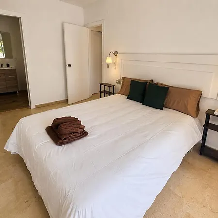 Sea View With Pool On The Paseo Maritimo, 4 Guests * Fuengirola