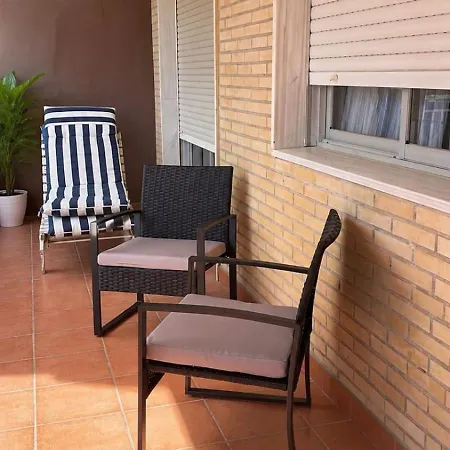 Appartement Sea View With Pool On The Paseo Maritimo, 4 Guests *