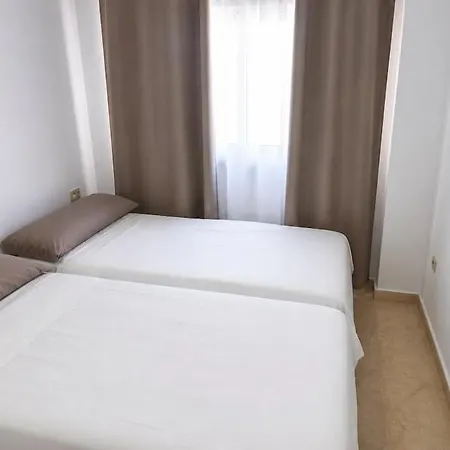 Sea View With Pool On The Paseo Maritimo, 4 Guests Appartement